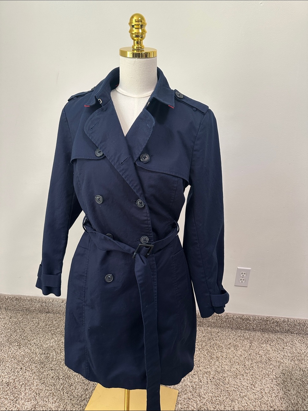 🏰 Tommy Hilfiger Trench Coat